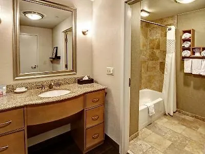 Hampton Inn & Suites Nashville-Vanderbilt-Elliston Place Ξενοδοχείο Νάσβιλ